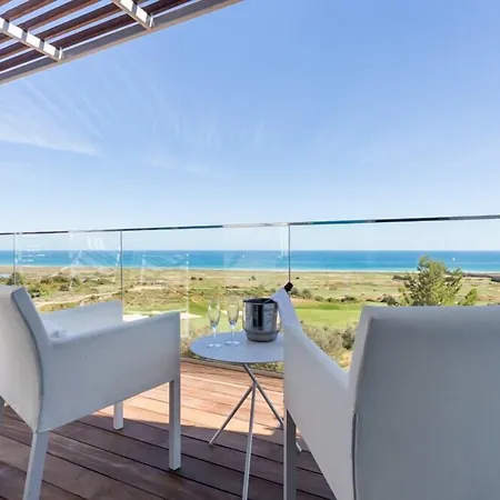 Hotel Palmares House - Adults Friendly Lagos